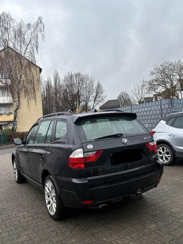 Gebraucht BMW X3 147 PS (108 kW) 2010 Schwarz SUV