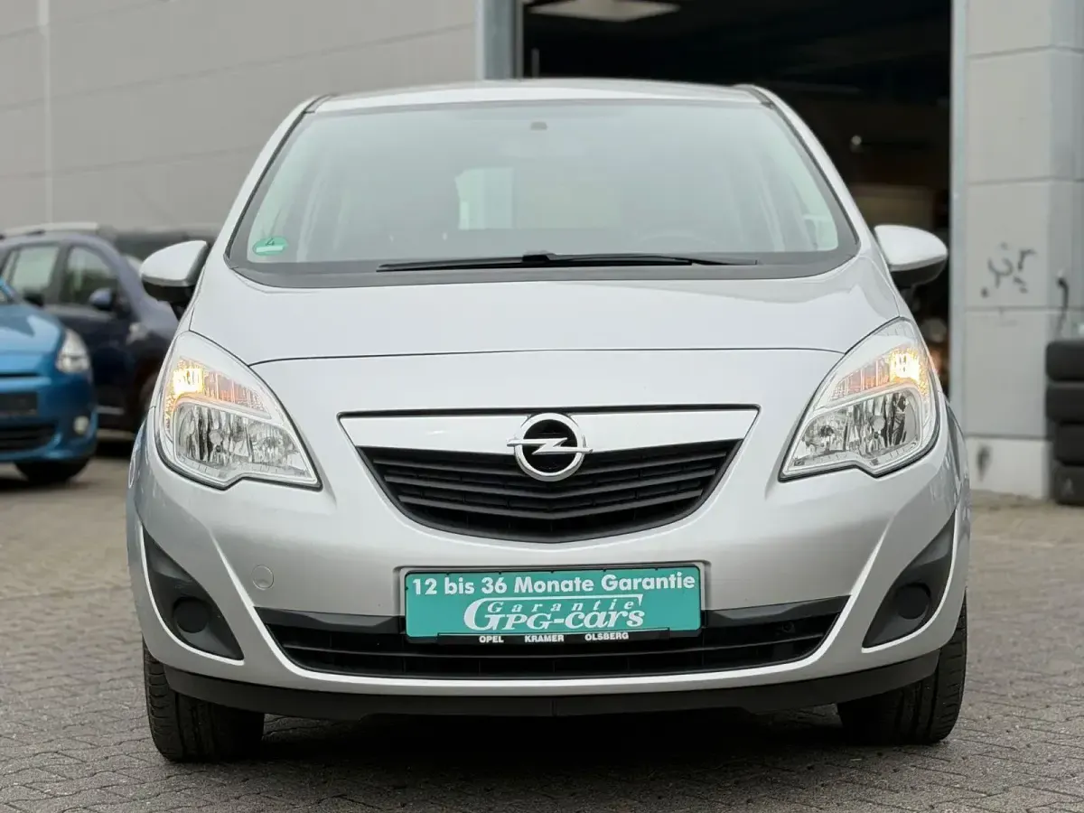 Używany Opel Meriva Edition 101 KM (74 kW) 2010 Srebrny Minivan