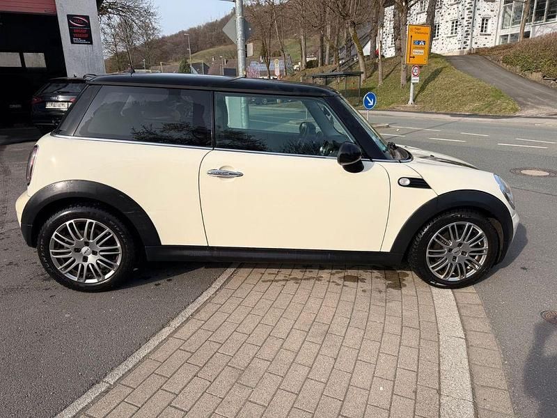 Gebraucht Mini Cooper 120 PS (88 kW) 2008 Weiß Kleinwagen