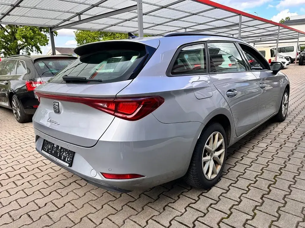 Gebraucht Seat Leon Style 116 PS (85 kW) 2022 Silber Limousine
