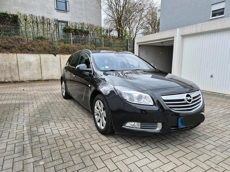Gebraucht Opel Insignia 160 PS (117 kW) 2013 Schwarz Kombi