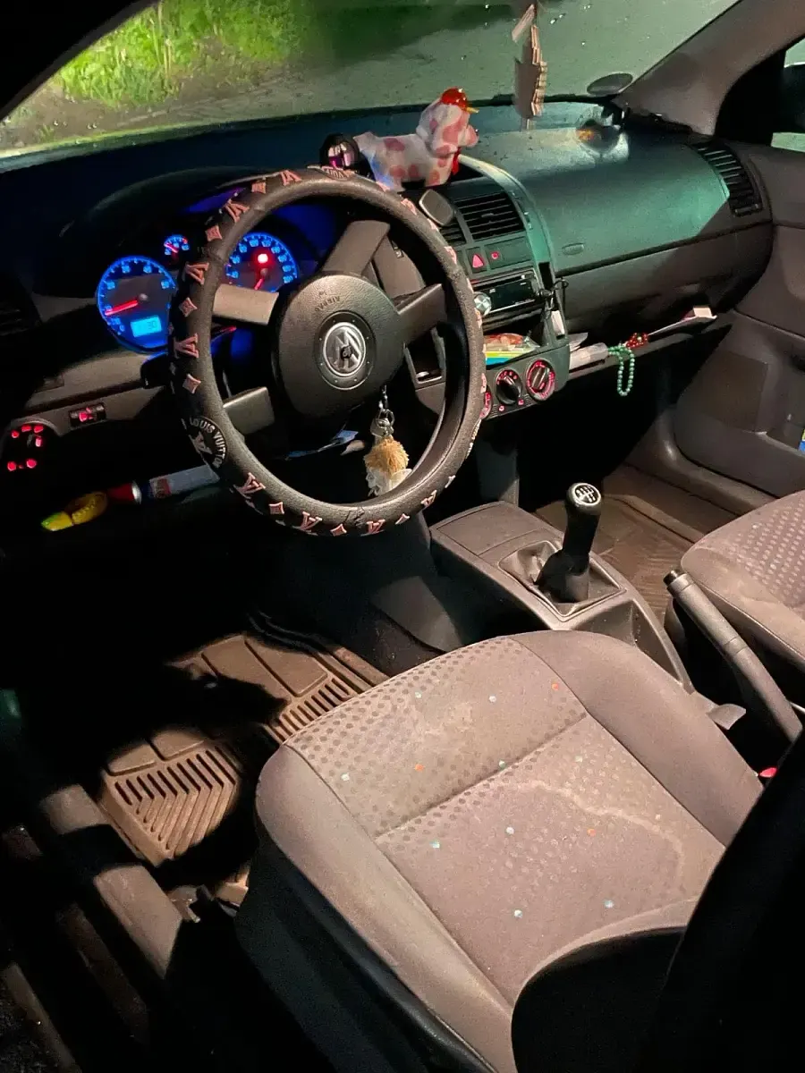 Gebraucht VW Polo 75 PS (55 kW) 2004 Schwarz Kleinwagen