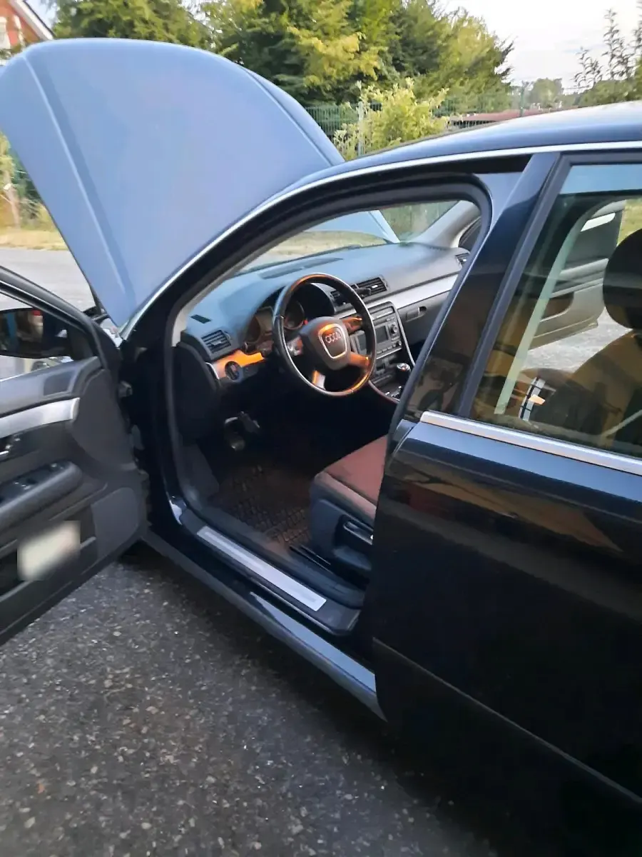 Gebraucht Audi A4 140 PS (102 kW) 2007 Schwarz Limousine