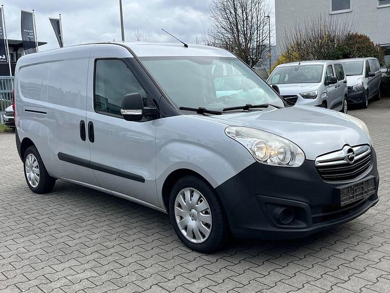 Gebraucht Opel Combo 105 PS (77 kW) 2016 Silber Van / Kleinbus