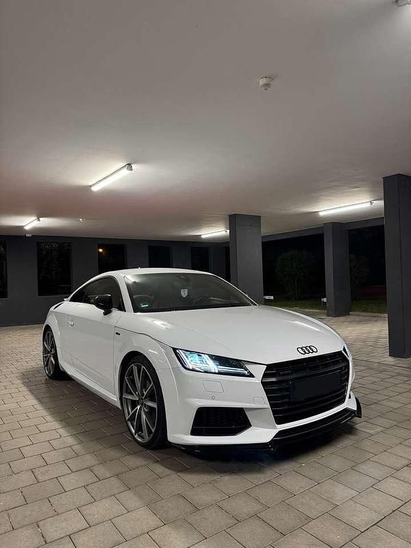 Weiß Gebraucht 2018 Audi TT S-Line Coupé | 31.500 € (Teuer) - Bild 1/4