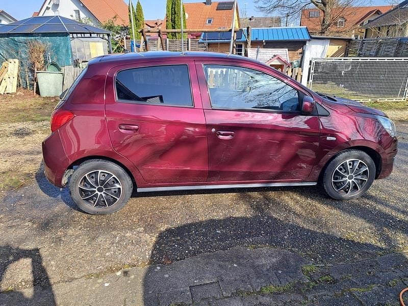 Gebraucht Mitsubishi Space Star 71 PS (52 kW) 2017 Rot Kleinwagen
