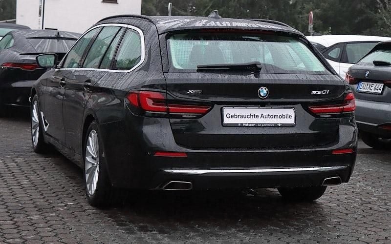 Gebraucht BMW 530 Luxury Line 252 PS (185 kW) 2022 Schwarz Kombi