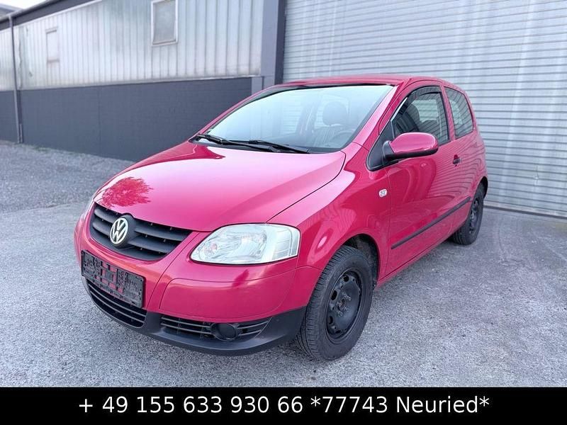 Gebraucht VW Fox Basis 54 PS (39 kW) 2005 Rot Kleinwagen