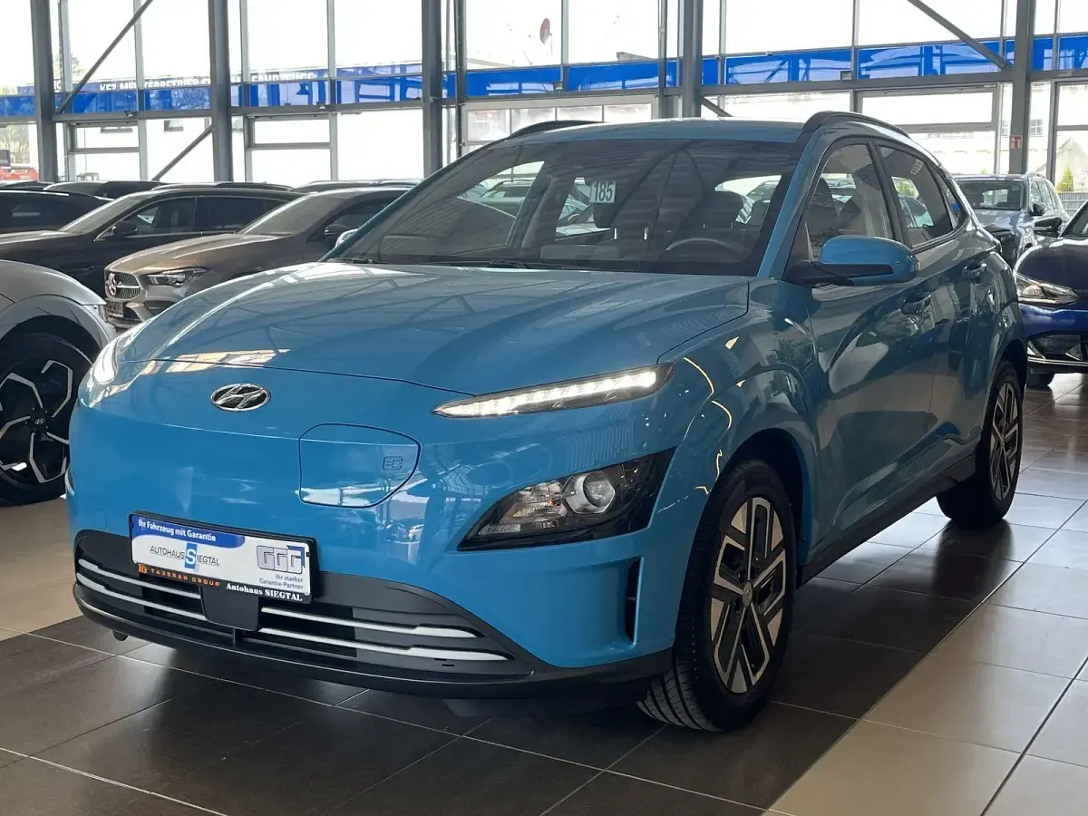 Gebraucht Hyundai Kona Select 100 kW (136 PS) 2023 Blau SUV