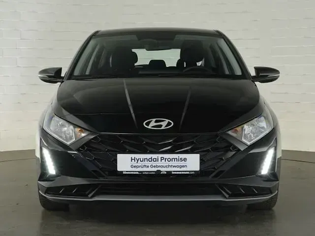 Gebraucht Hyundai i20 Trend 101 PS (74 kW) 2025 Schwarz Kleinwagen
