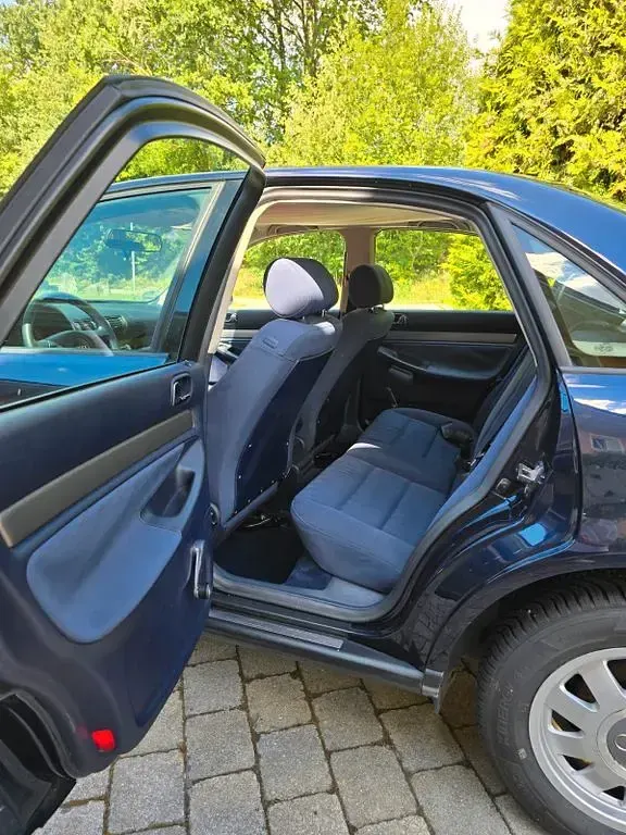 Gebraucht Audi A4 125 PS (91 kW) 1999 Blau Limousine