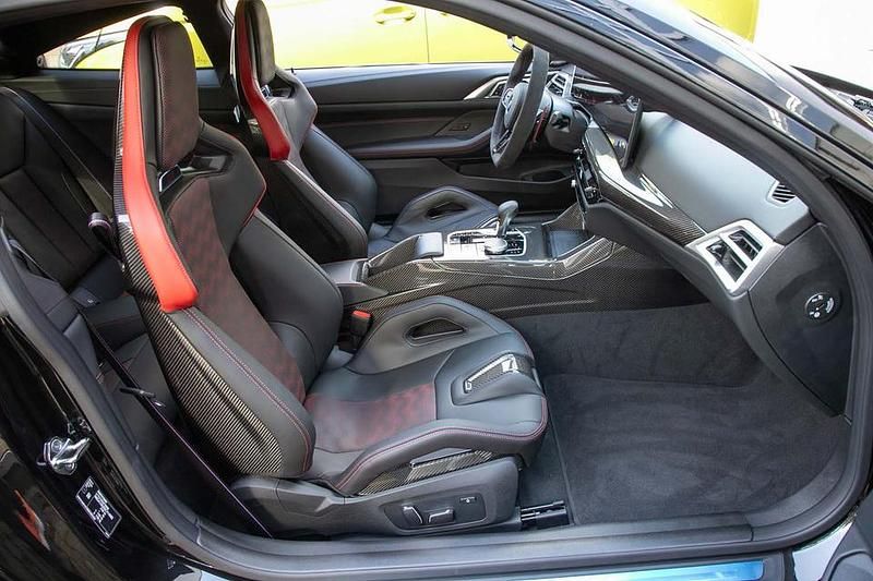 Używany BMW M4 Performance 551 KM (405 kW) 2024 Czarny Coupe