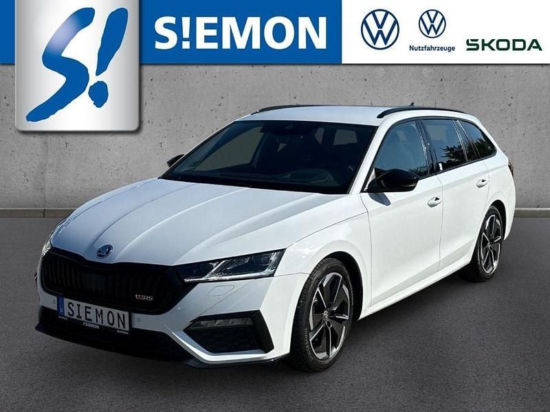 Weiss Gebraucht 2023 Skoda Octavia RS Kombi | 28.930 € (Fairer Preis) - Bild 1/4