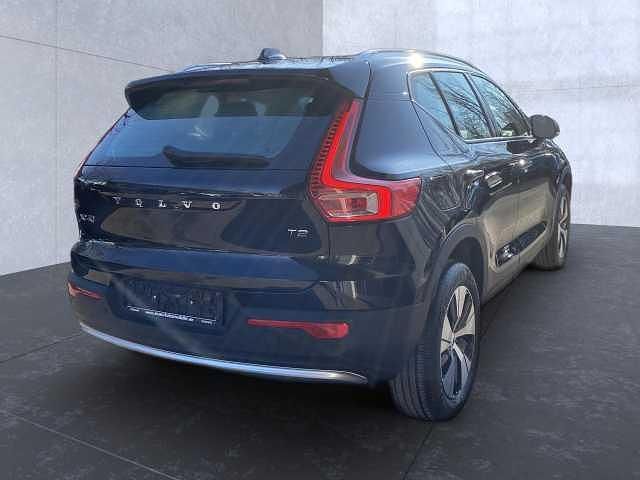 Gebraucht Volvo XC40 Core 129 PS (94 kW) 2023 Black solid (stone) / solid (schwarz) SUV