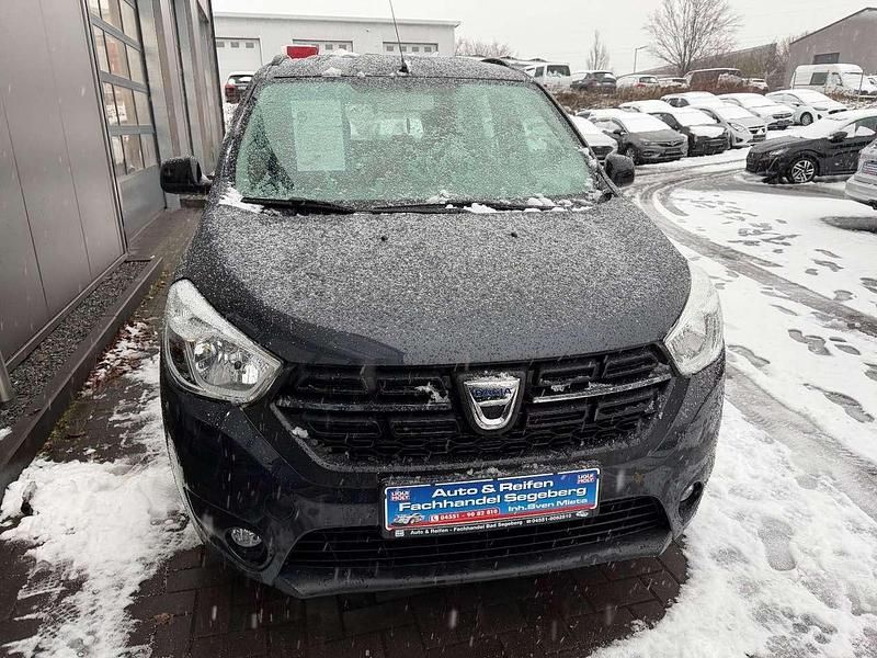 Gebraucht Dacia Lodgy Comfort 102 PS (75 kW) 2019 Grau Van / Kleinbus