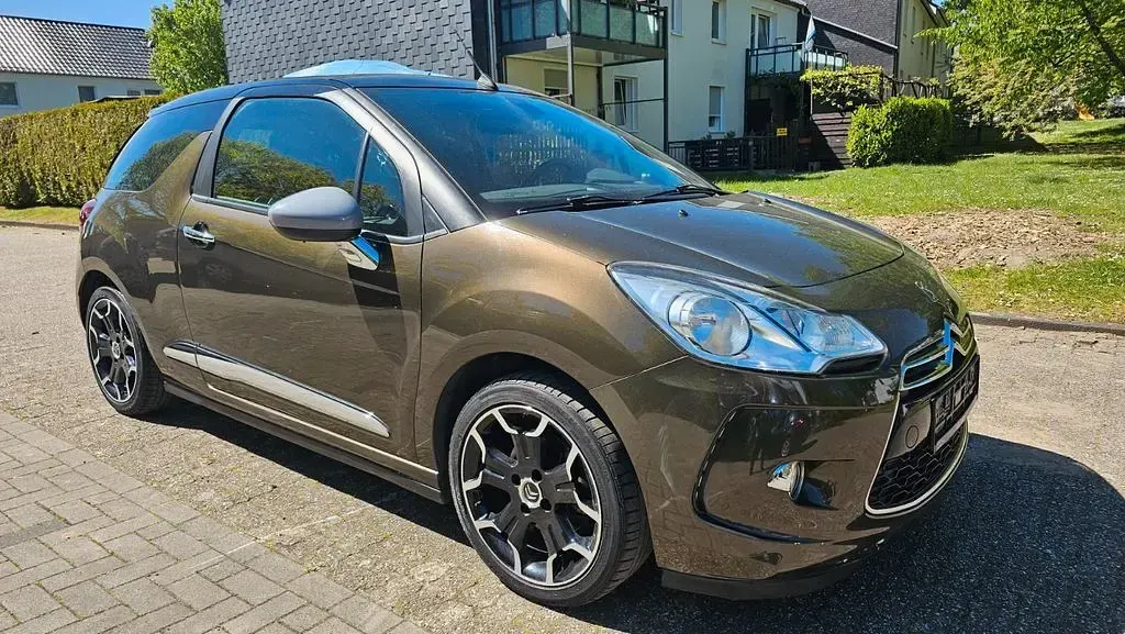 Gebraucht Citroën DS3 Cabriolet Sport Chic 156 PS (114 kW) 2013 Braun Cabrio