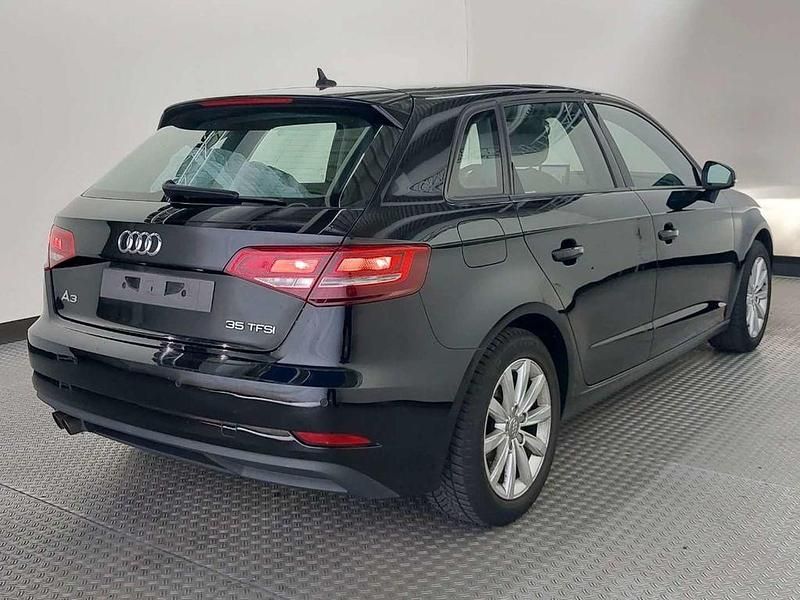 Second-hand Audi A3 150 CP (110 kW) 2019 Negru Berlinǎ