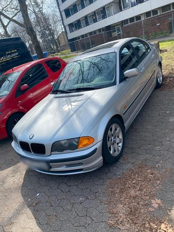 Gebraucht BMW 320 150 PS (110 kW) 1999 Silber Limousine