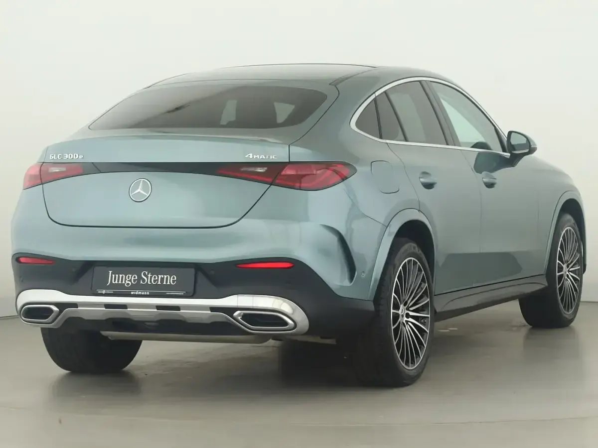 Gebraucht Mercedes GLC300e AMG 313 PS (230 kW) 2025 Silber SUV