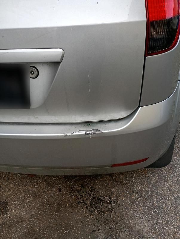 Gebraucht Ford Fiesta 65 PS (47 kW) 2002 Grau Kleinwagen