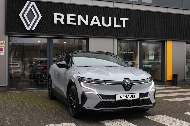 Gebraucht Renault Megane E-Tech Iconic 161 kW (220 PS) 2022 Grau + dach schwarz Kleinwagen