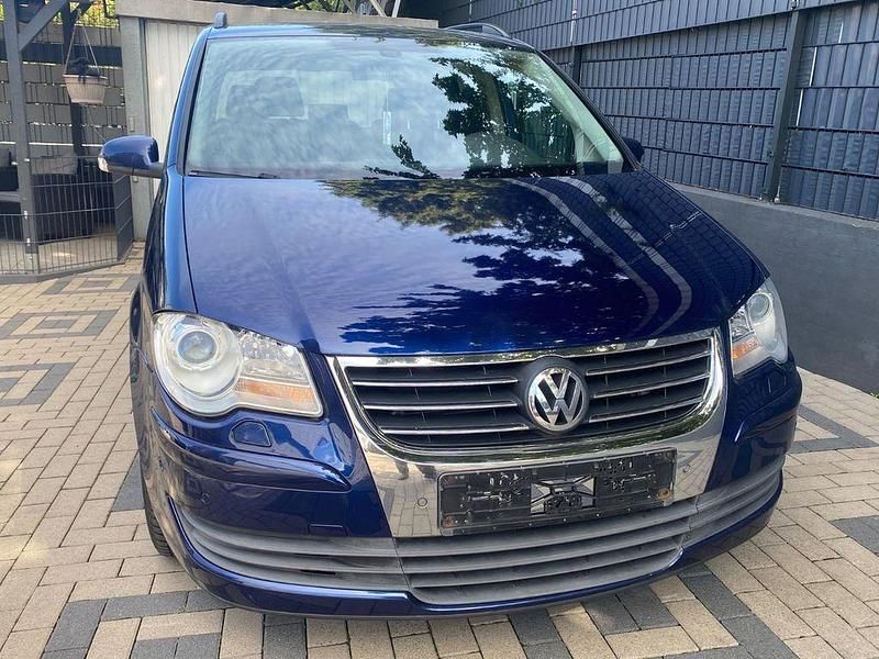 Blau Gebraucht 2008 VW Touran United Van / Kleinbus | 4.400 € (Fairer Preis) - Bild 1/4