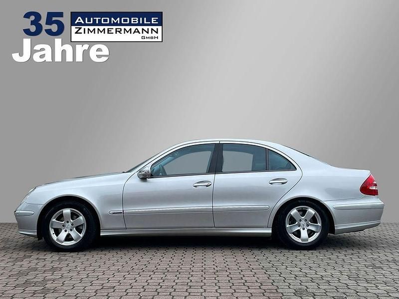 Silber Gebraucht 2002 Mercedes E270 Avantgarde Limousine | 6.950 € (Teuer) - Bild 1/4