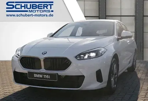 Gebraucht BMW 116 Performance 122 PS (89 kW) 2026 Weiß Kleinwagen