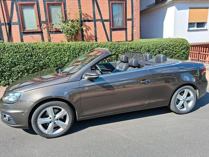 Usata VW Eos 140 CV (102 kW) 2012 Marrone Cabrio