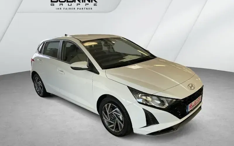 Gebraucht Hyundai i20 Trend 100 PS (73 kW) 2026 Weiß Kleinwagen