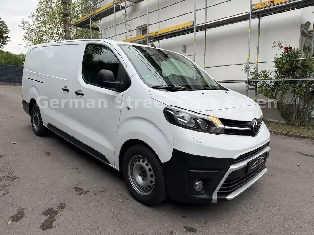 Gebraucht Toyota Proace 122 PS (89 kW) 2020 Weiß Van / Kleinbus