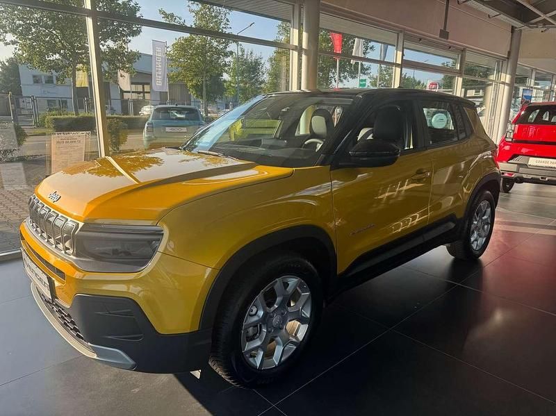 Yellow launch color Neu 2025 Jeep Avenger EV Altitude SUV | 33.790 € (Teuer) - Bild 1/4