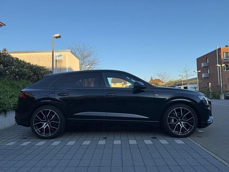 Gebraucht Audi Q8 Exclusive 286 PS (210 kW) 2020 Schwarz SUV