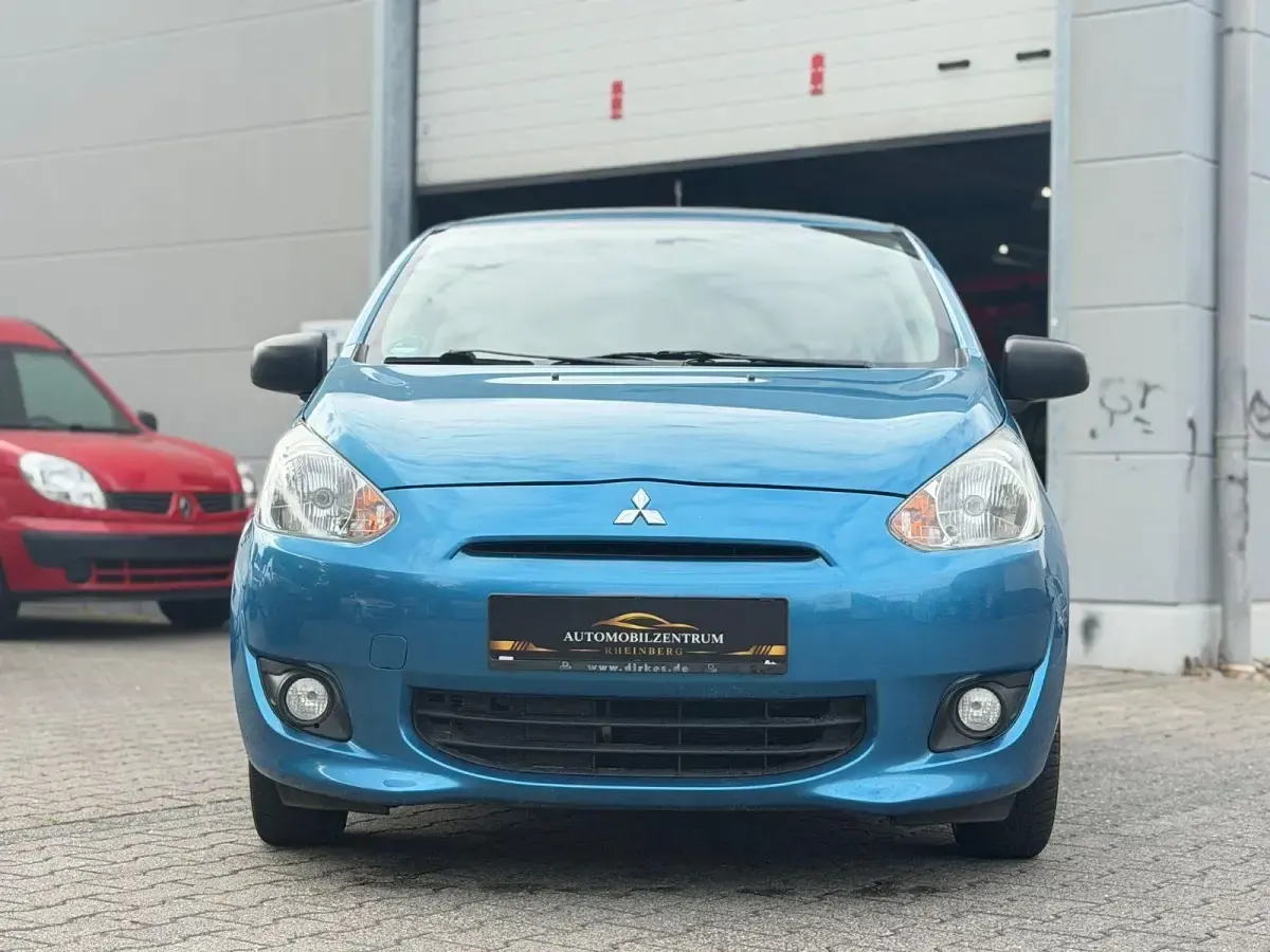 Gebraucht Mitsubishi Space Star Diamant Edition 71 PS (52 kW) 2015 Blau Kleinwagen