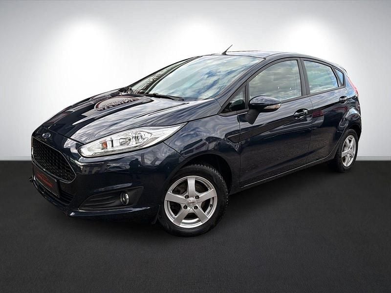 Blau Gebraucht 2016 Ford Fiesta Celebration Kleinwagen | 8.990 € (Fairer Preis) - Bild 1/4
