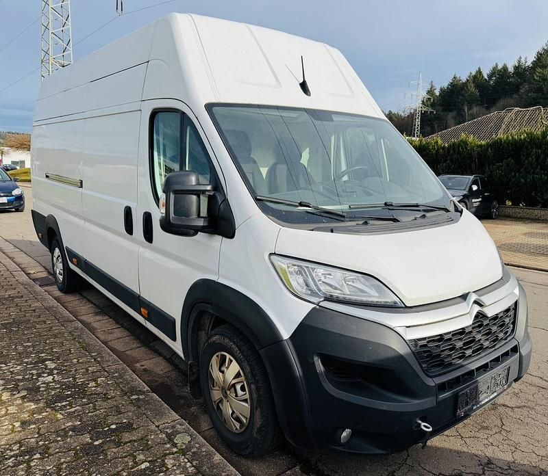Weiß Gebraucht 2022 Citroën Jumper Van / Kleinbus | 11.500 € - Bild 1/4