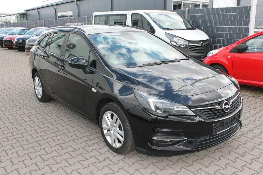 Gebraucht Opel Astra Business 110 PS (80 kW) 2022 Schwarz Kleinwagen