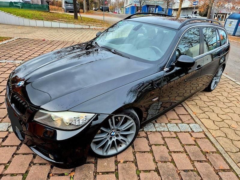 Schwarz Gebraucht 2009 BMW 330 M Sport Kombi | 8.800 € (Fairer Preis) - Bild 1/4