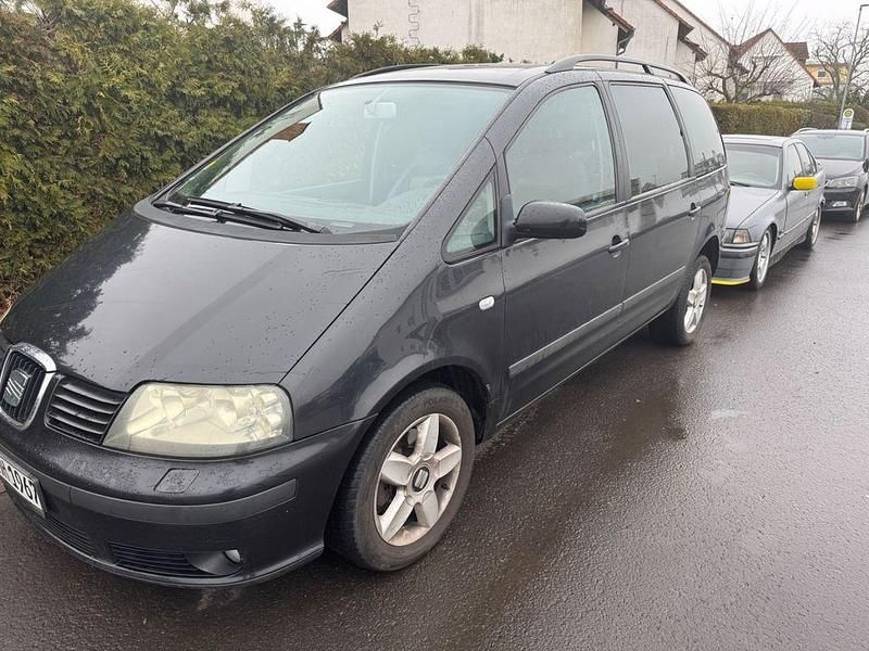 Schwarz Gebraucht 2004 Seat Alhambra Stylance Van / Kleinbus | 990 € (Fairer Preis) - Bild 1/4