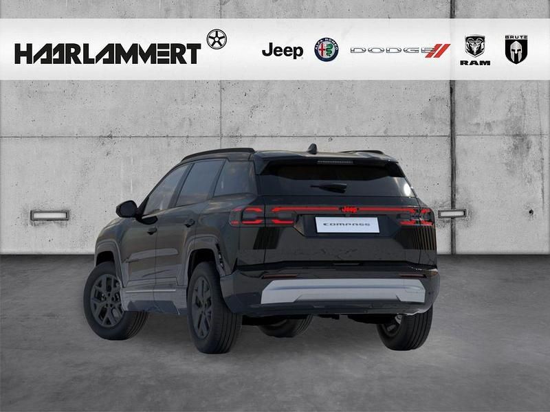 Neu Jeep Compass 145 PS (106 kW) 2025 Schwarz SUV