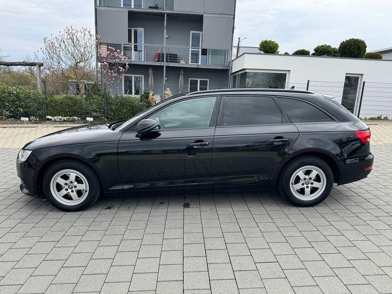 Gebraucht Audi A4 Performance 150 PS (110 kW) 2018 Schwarz Kombi