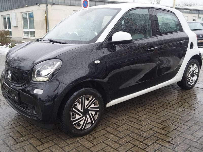 Schwarz Gebraucht 2014 Smart ForFour Basis Kleinwagen | 5.600 € (Guter Preis) - Bild 1/4