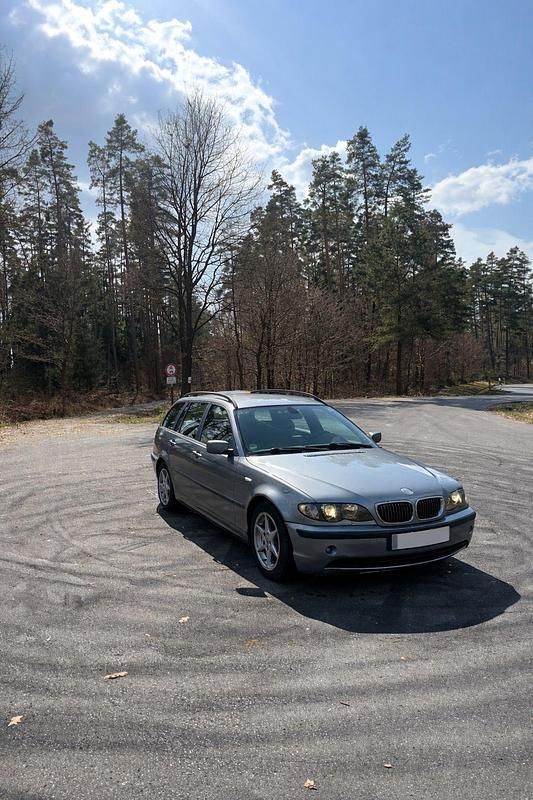 Gebraucht BMW 320 150 PS (110 kW) 2004 Silber Kombi
