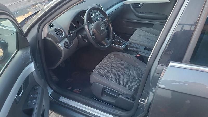 Gebraucht Seat Exeo Style 143 PS (105 kW) 2013 Grau Limousine