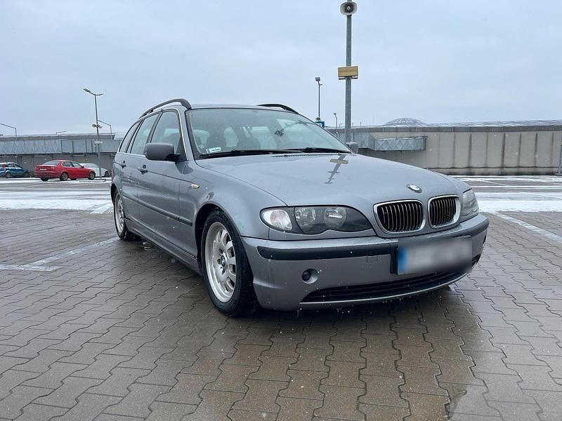Używany BMW 320 170 KM (125 kW) 2004 Szary Kombi