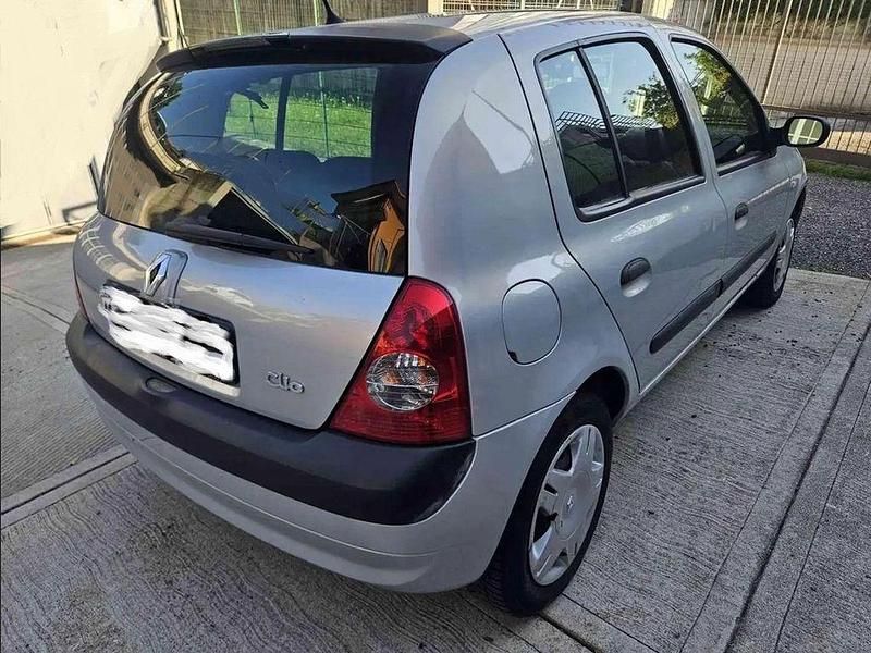 Gebraucht Renault Clio II 75 PS (55 kW) 2002 Grau Kleinwagen