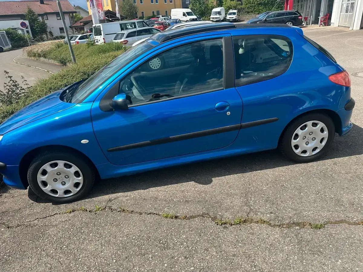 Gebraucht Peugeot 206 60 PS (44 kW) 2005 Blau Kleinwagen