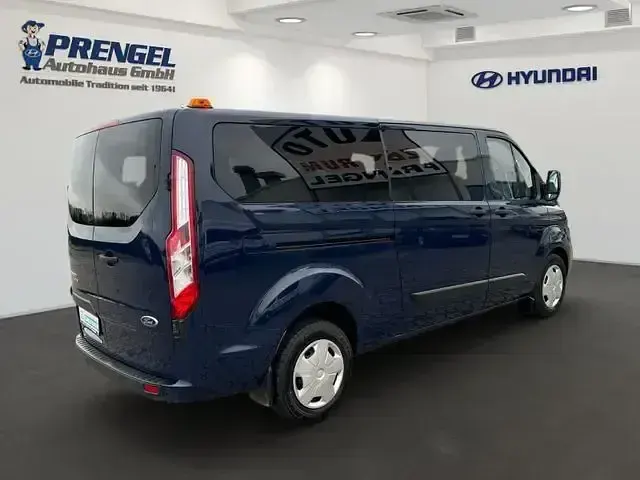 Gebraucht Ford Transit Trend 131 PS (96 kW) 2022 Blau Kombi