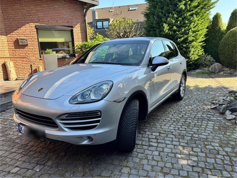 Silber Gebraucht 2011 Porsche Cayenne SUV | 33.000 € (Teuer) - Bild 1/4