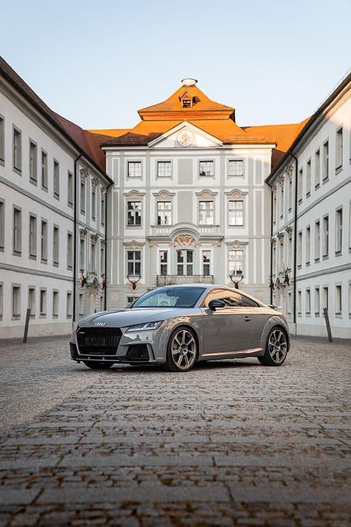 Grau Gebraucht 2018 Audi Coupé Comfort Coupé | 47.800 € - Bild 1/4